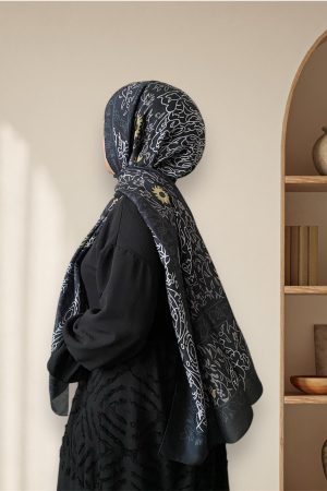 Çiçek Desenli Siyah Soft Şal