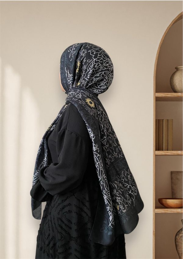 Çiçek Desenli Siyah Soft Şal